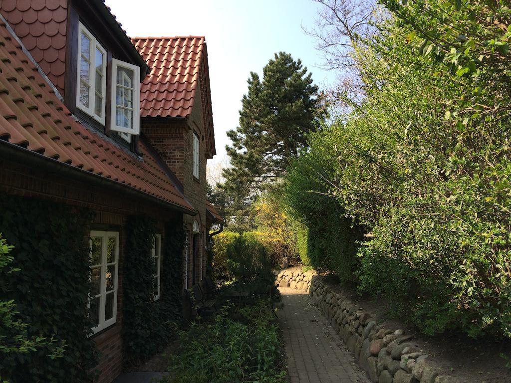 Ferienhaeuser Im Sylter Gartenweg Exterior photo