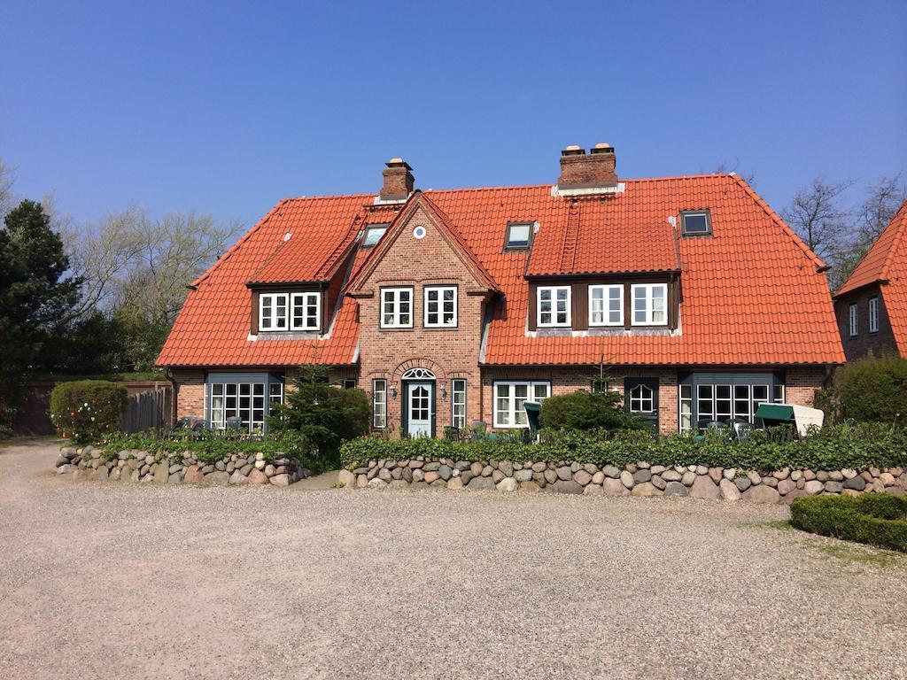 Ferienhaeuser Im Sylter Gartenweg Exterior photo
